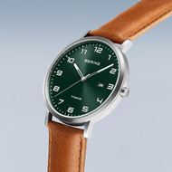 Foto de Reloj titanio verde tornasolado 40mm