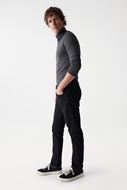 Foto de Pantalón vaquero negro slim fit