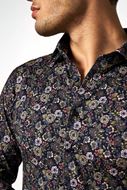 Foto de Camisa marino estampado floral verde y rojo