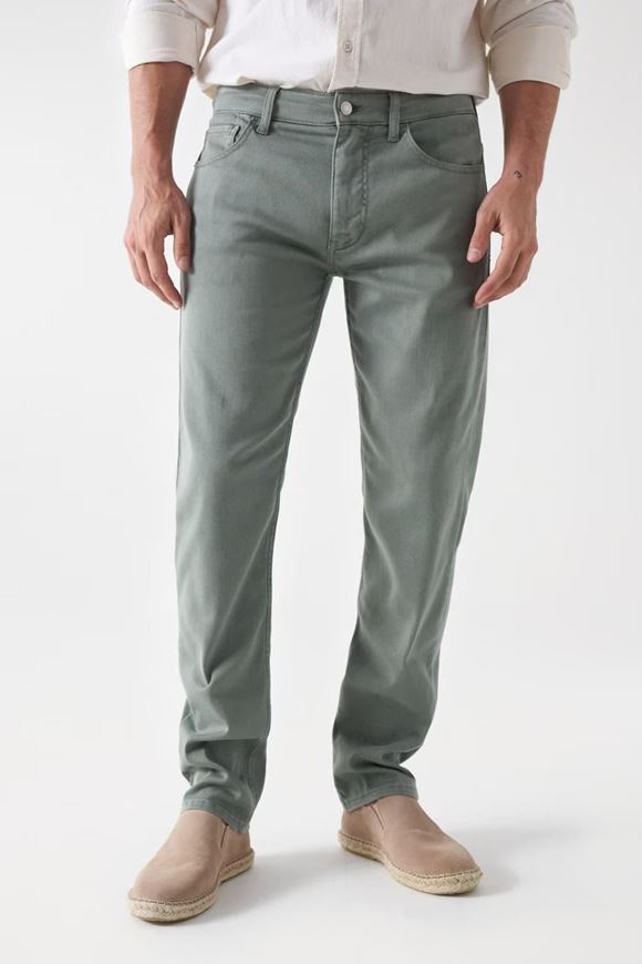 Foto de Pantalones vaqueros S-Activ slim fit color verde salvia