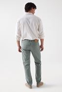 Foto de Pantalones vaqueros S-Activ slim fit color verde salvia