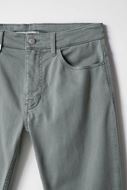 Foto de Pantalones vaqueros S-Activ slim fit color verde salvia