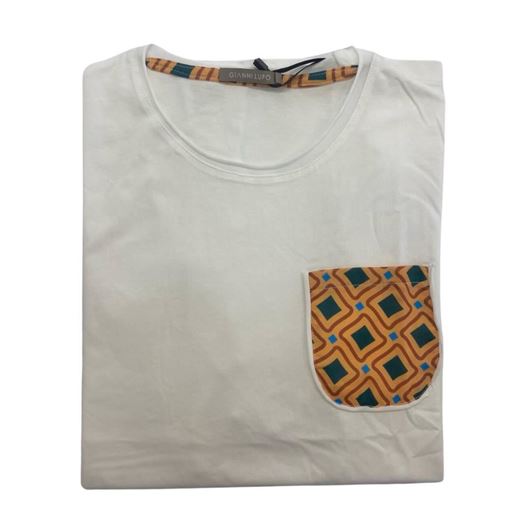 Picture of Camiseta blanca manga corta con bolsillo estampado geométrico