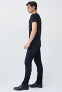 Foto de Camiseta cuello V Lycra en negro con detalle metal Salsa jeans 