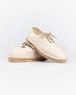 Foto de Alpargatas beige con cordones