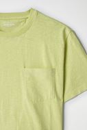 Foto de Camiseta manga corta verde lima con bolsillo