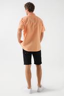 Foto de Camisa manga corta de algodón y lino color mandarina