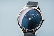 Foto de Reloj Bering ultraslim azul tornasolado 39mm