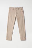 Foto de Pantalón chino slim fit S-Activ color tostado