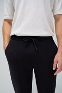 Foto de Pantalón jogger regular fit color gris oscuro