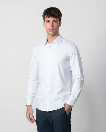 Foto de Camisa de punto liso de algodón color blanco