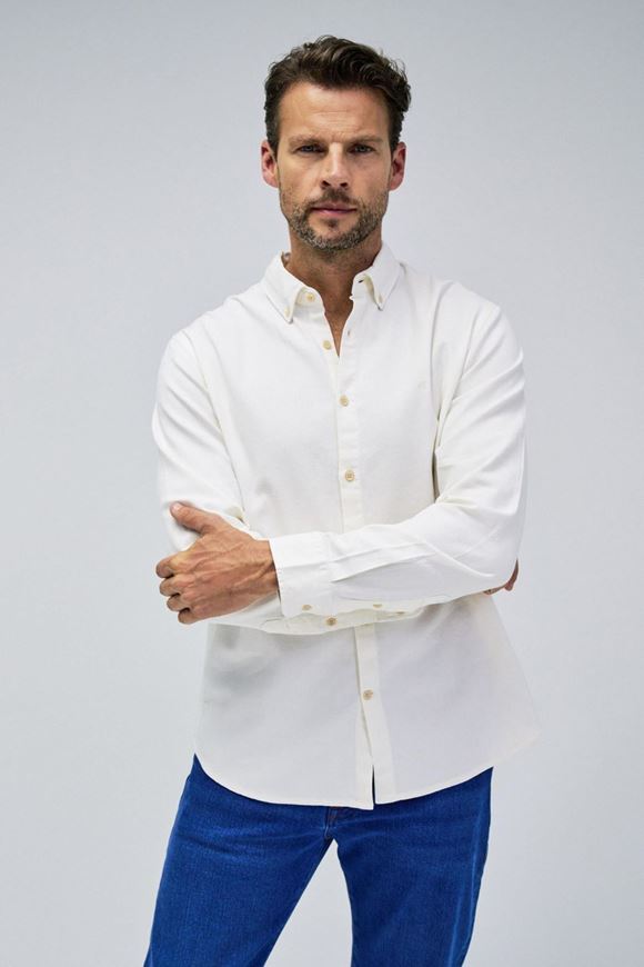 Foto de Camisa regular fit blanca 100% algodón