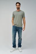 Picture of Camiseta verde salvia cuello en pico