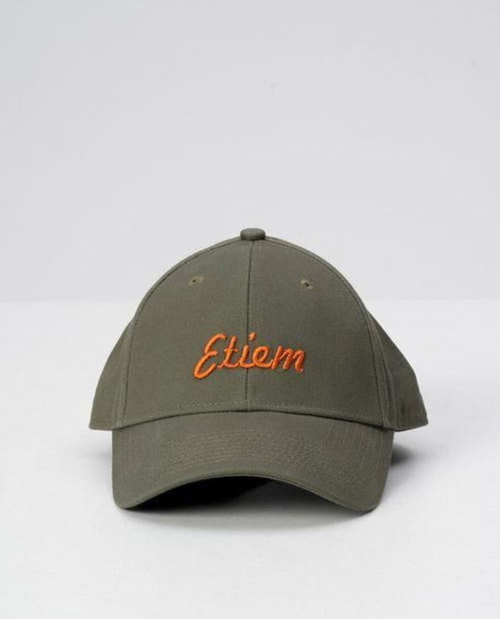 Foto de Gorra verde caqui con logo bordado naranja