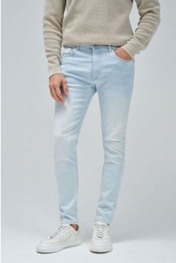 Foto de Pantalón vaquero azul claro slim fit