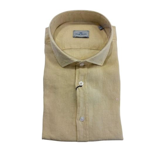 Foto de Camisa regular fit de lino 100% color vainilla