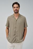 Foto de Camisa bowling verde caqui en tencel