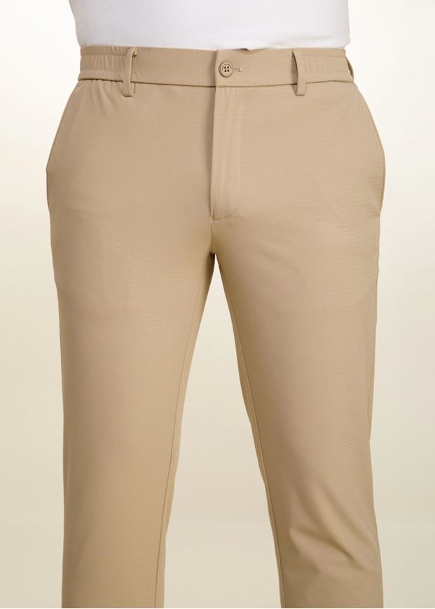 Foto de Pantalón vestir-sport slim fit color beige