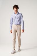 Foto de Pantalon chino slim fit tejido elastico beige