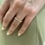 Foto de Sortija en oro amarillo 18kt y 7 circonitas blancas brillantes engastadas en garras