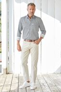 Foto de Pantalón denim 5 bolsillos beige