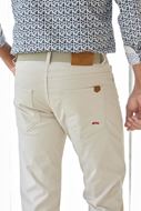 Foto de Pantalón denim 5 bolsillos beige