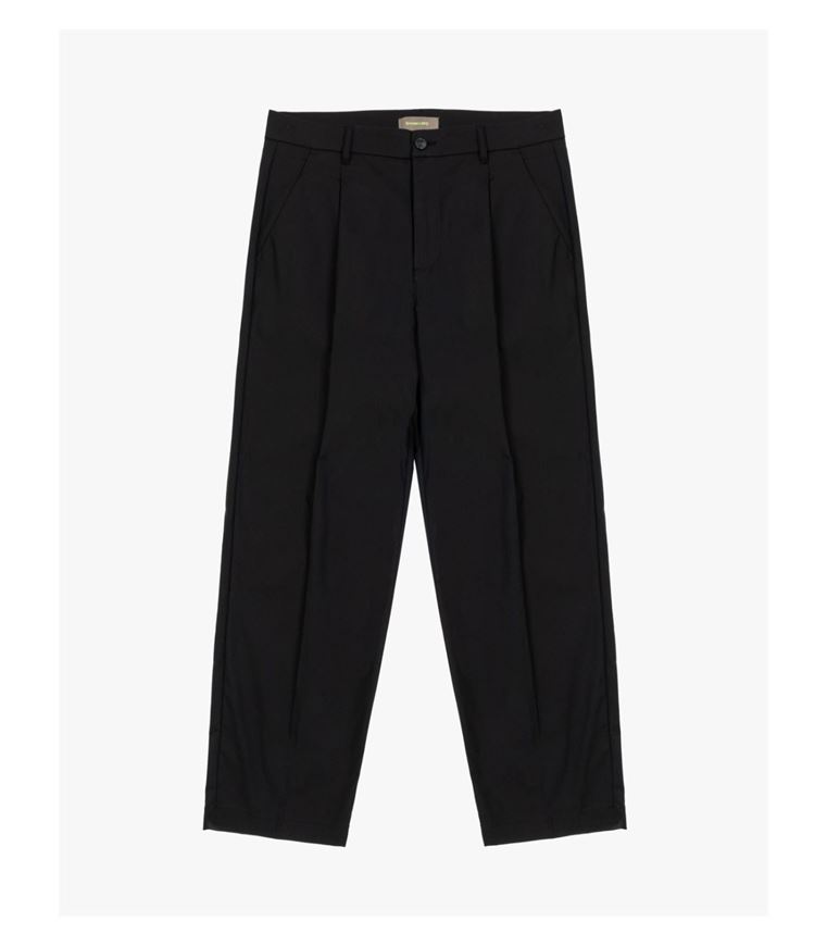 Foto de Pantalón vestir con pinzas comfort fit color negro