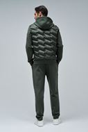 Foto de Chaqueta acolchada con cremallera color verde