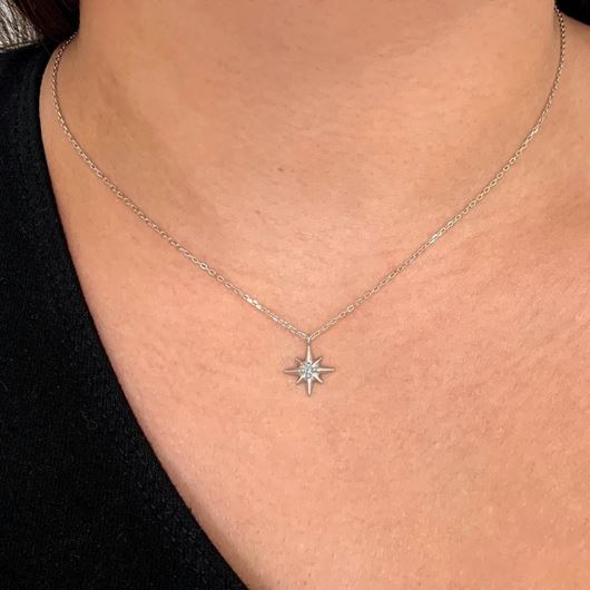 Foto de Gargantilla de plata con estrella polar de circonitas