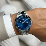 Foto de Reloj Cluse Aravis de 3 manecillas en acero, color azul y plateado.