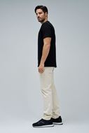 Foto de Camiseta con Textura Regular Fit Color Negro