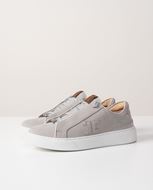 Foto de Zapatillas de serraje gris con suela blanca