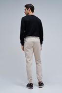 Foto de Pantalón Jogger Slim Fit Beige para Hombre