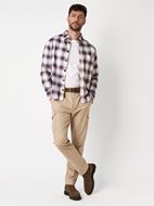 Foto de Camisa estampado cuadros tonos cálidos