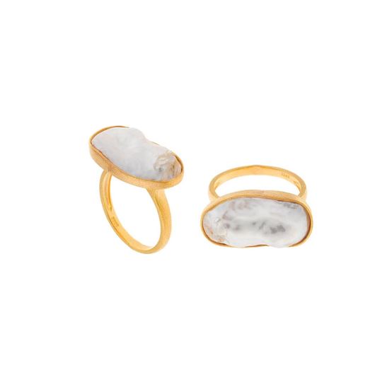 Foto de Anillo plata chapado dorado perla  ovalada barroca