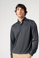 Foto de Polo manga larga extra elástico gris oscuro