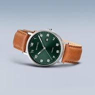 Foto de Reloj titanio verde tornasolado 40mm