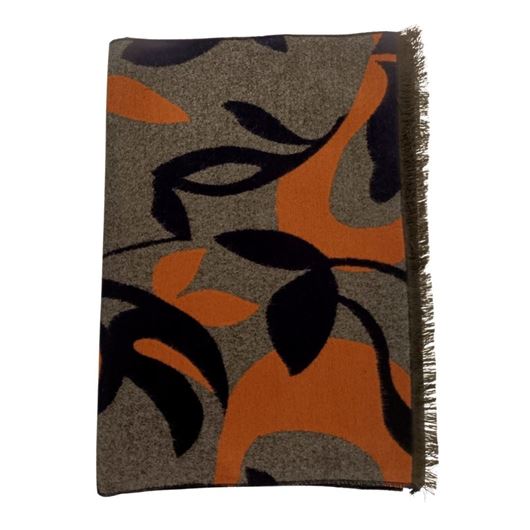 Foto de Bufanda maxi estampado floral en tonos grises, azules y naranjas 32x200cm