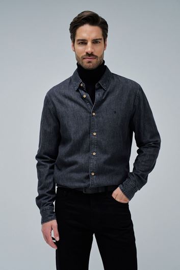 Picture of Camisa vaquera negra de algodón con corte regular y cuello clásico