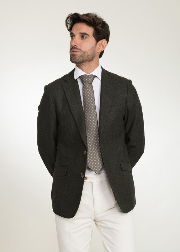 Foto de Americana regular fit verde con solapa sencilla y bolsillos inclinados