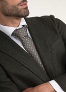 Foto de Americana regular fit verde con solapa sencilla y bolsillos inclinados