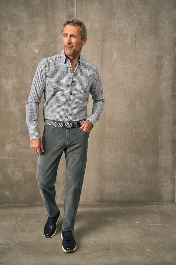 Foto de Pantalón largo de pana gris para hombre