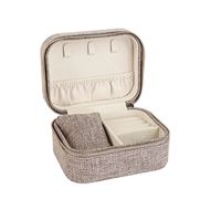 Foto de Joyero rectangular de color topo con almohada de lino a juego