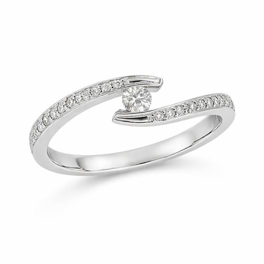 Foto de Sortija alianza fina de oro blanco 18kt con diamantes