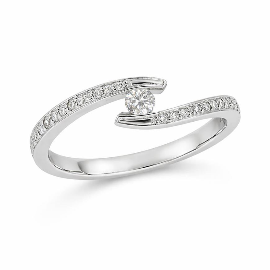 Foto de Sortija alianza fina de oro blanco 18kt con diamantes