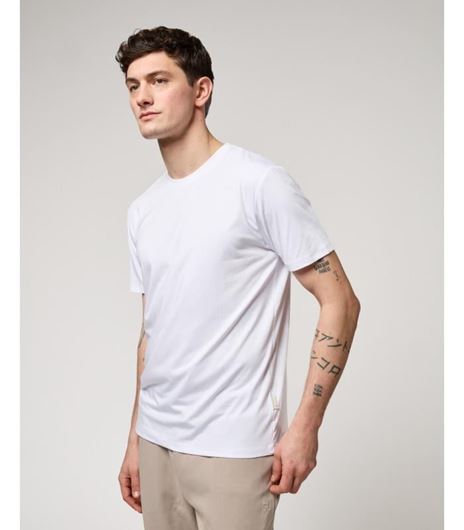 Foto de Camista extra suave blanca manga corta regular fit Gianni Lupo en tejido Sorona