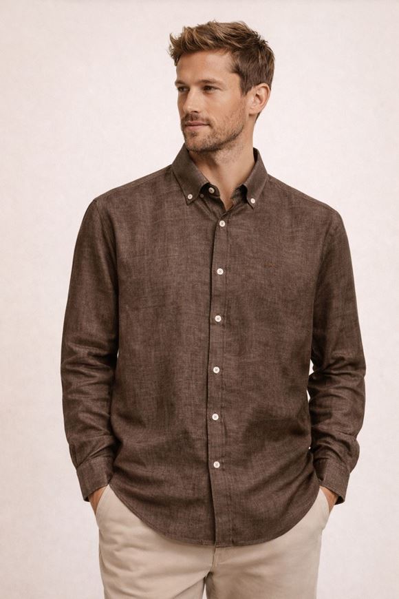 Foto de Camisa de algodon y lino color café