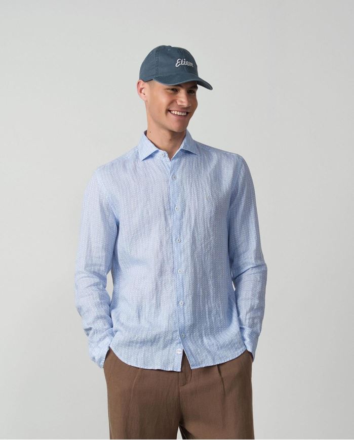 Foto de Camisa de lino Relaxed Fit estampado floral fondo azul