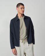 Foto de Cazadora con cremallera en tejido técnico elástico marino