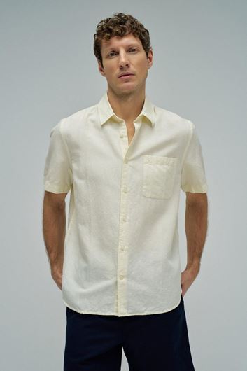 Foto de Camisa blanco roto manga corta algodón y liocel melange regular fit